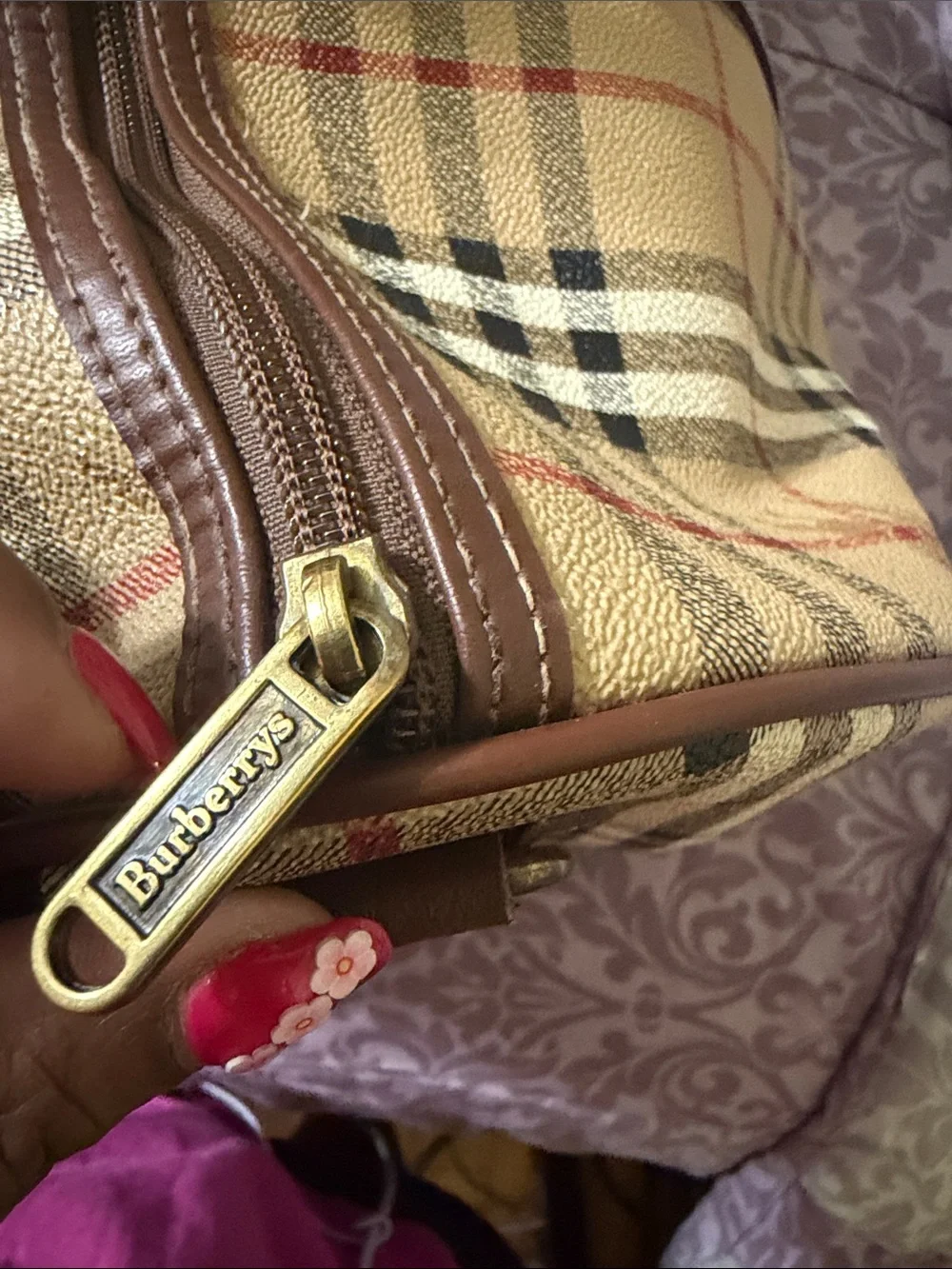 Vintage Burberry leather Travel Bag ( Final Sale).